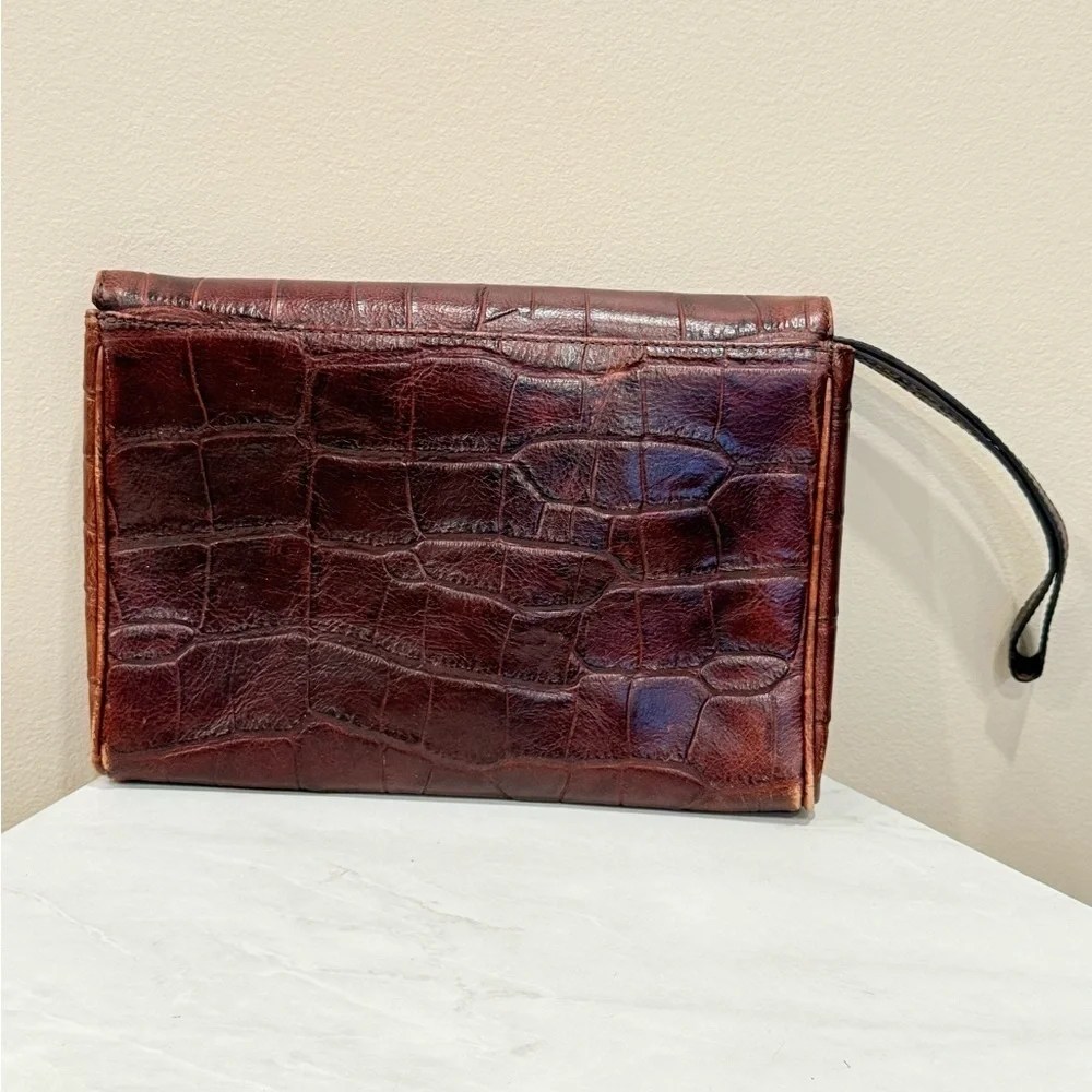 🔥Fossil Brown Crocodile-Embossed Clutch EUC🔥